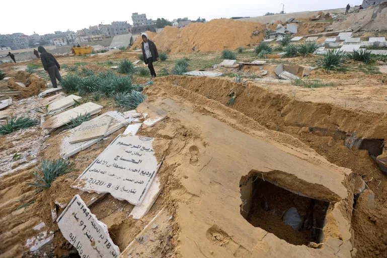 L'occupation israélienne délibérément détruit les cimetières et vole certains des corps des tombes