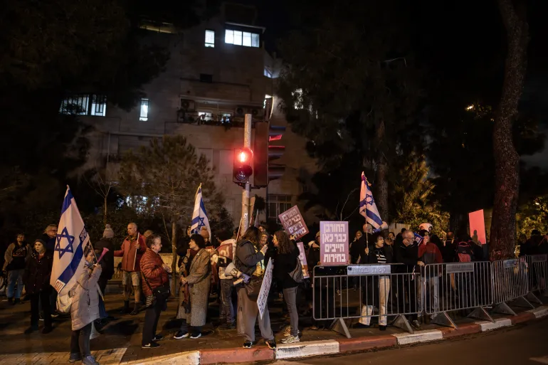 Manifestations en Entité sioniste contre la suspension des négociations