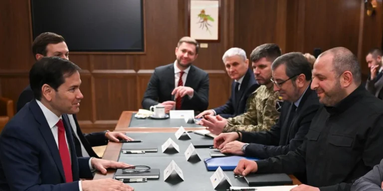 Trump: le scandale en Ukraine n’aide pas les négociations
