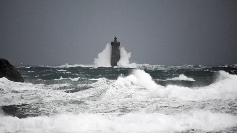 Vague-submersion: trois départements en vigilance orange