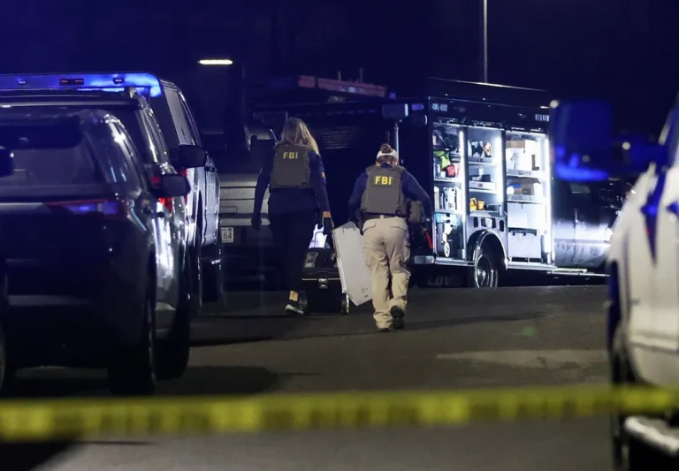 Suspect du massacre à Brown et du meurtre d’un professeur MIT retrouvé