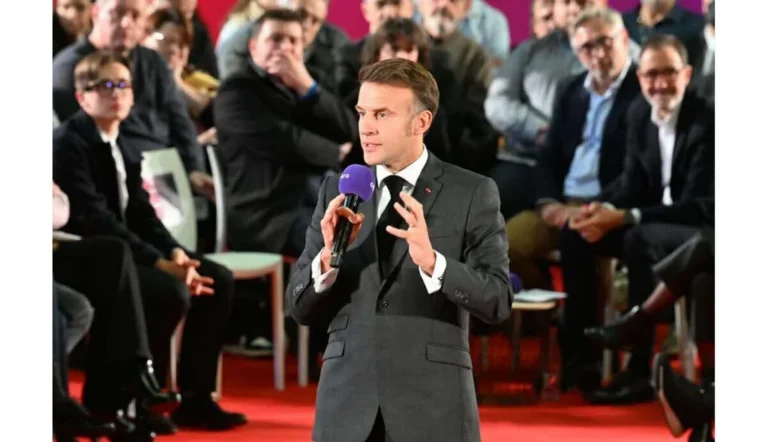L&rsquo;Élysée réplique au débat sur le label des médias
