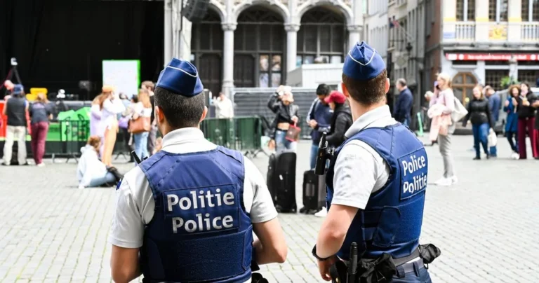 Bruxelles : le consulat polonais aspergé de peinture rouge