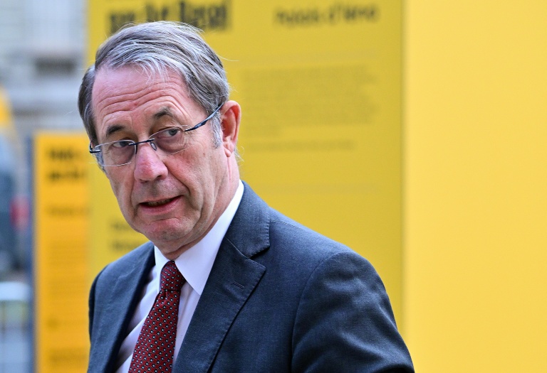 Salle de conférence sur le travail et les retraites