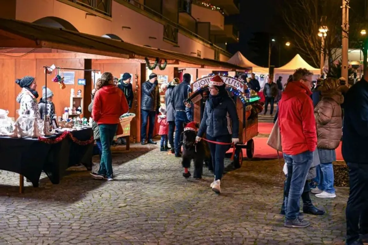 Marché de Noël à la place de la République à Riorges