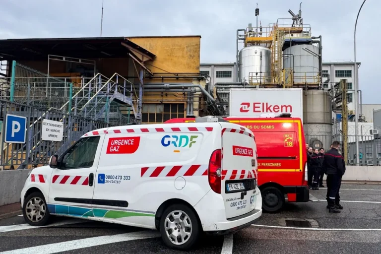 Explosion près de Lyon: quatre blessés et enquête