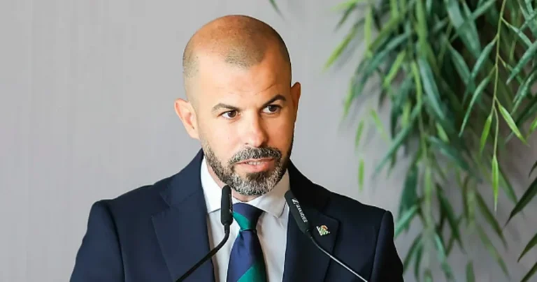 Fajardo reste discret sur son avenir avec Betis face aux rumeurs de transfert vers Rangers