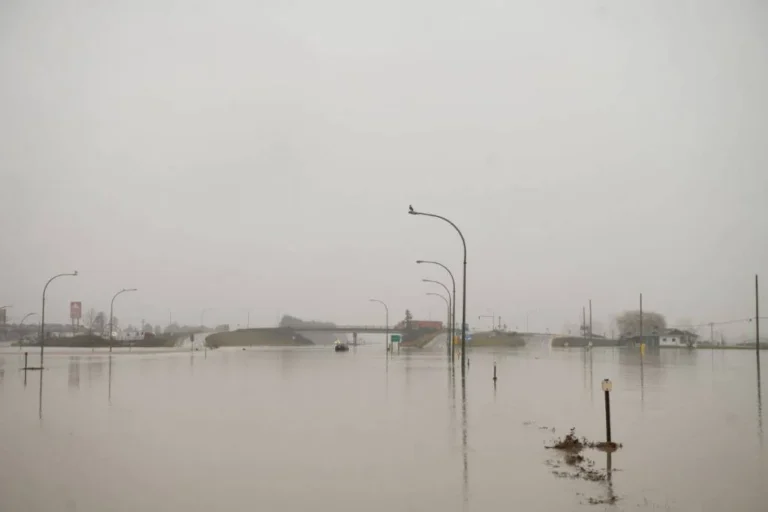 Fermeture prolongée de l'autoroute 1 à Abbotsford en raison des inondations
