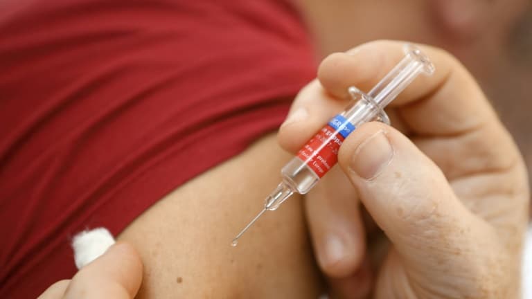Personne se faisant vacciner contre la grippe