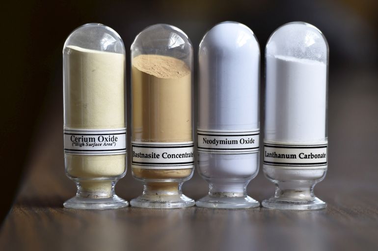 Échantillons d'éléments de terres rares exposés à Mountain Pass, Californie