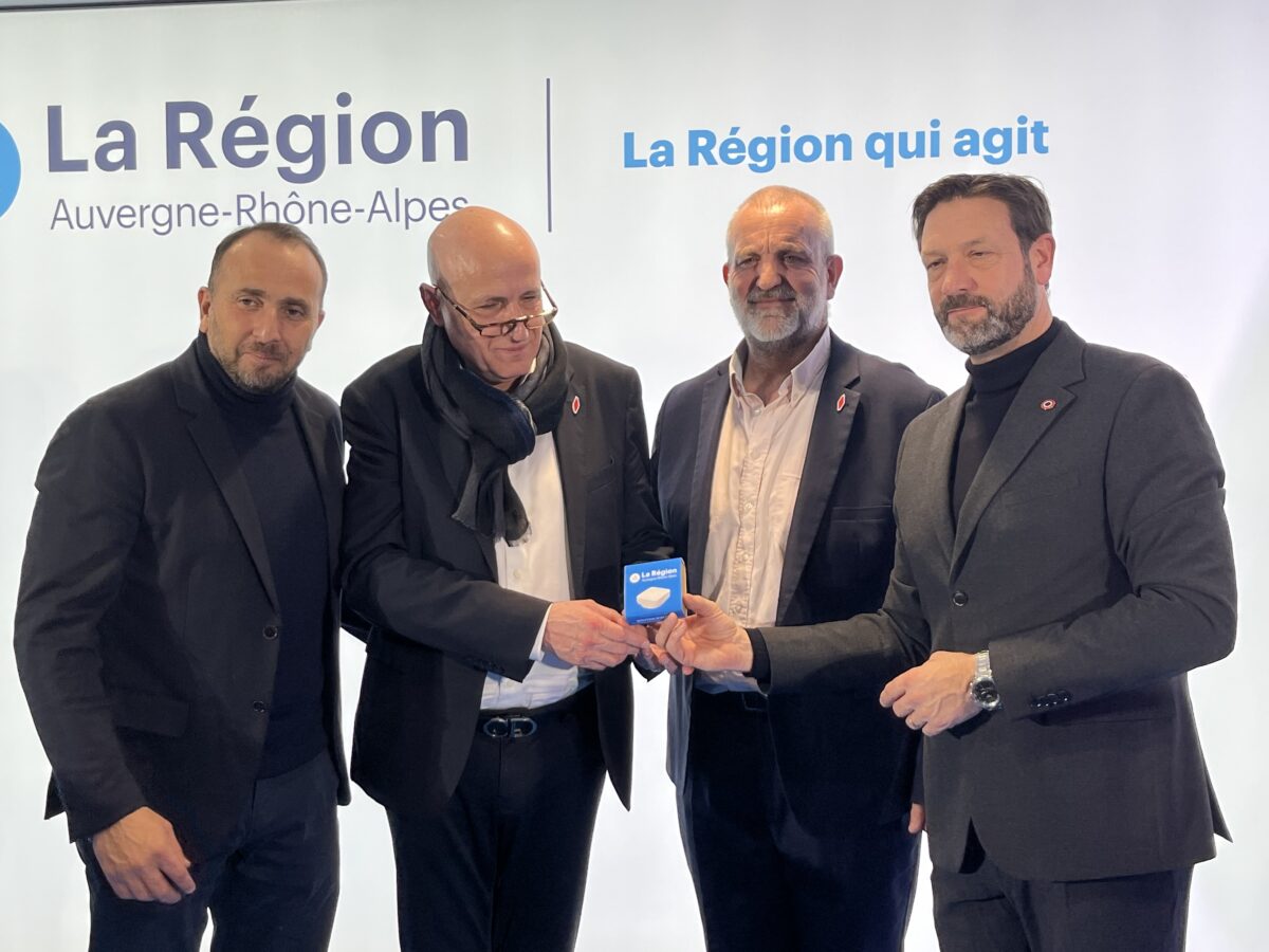 Bouton d’alerte connecté destiné aux buralistes