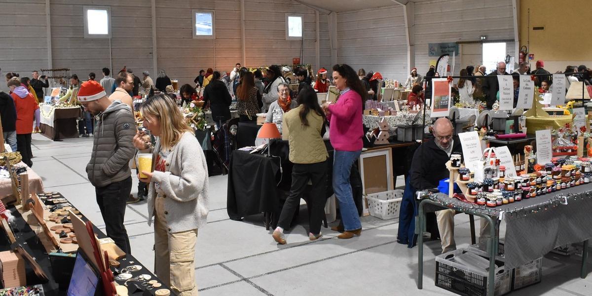 Vue du marché de Noël à Bénéjacq