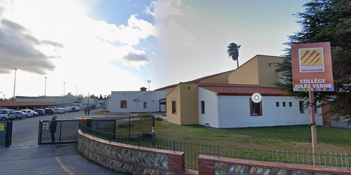 Collège Jules-Verne du Soler, façade et cour