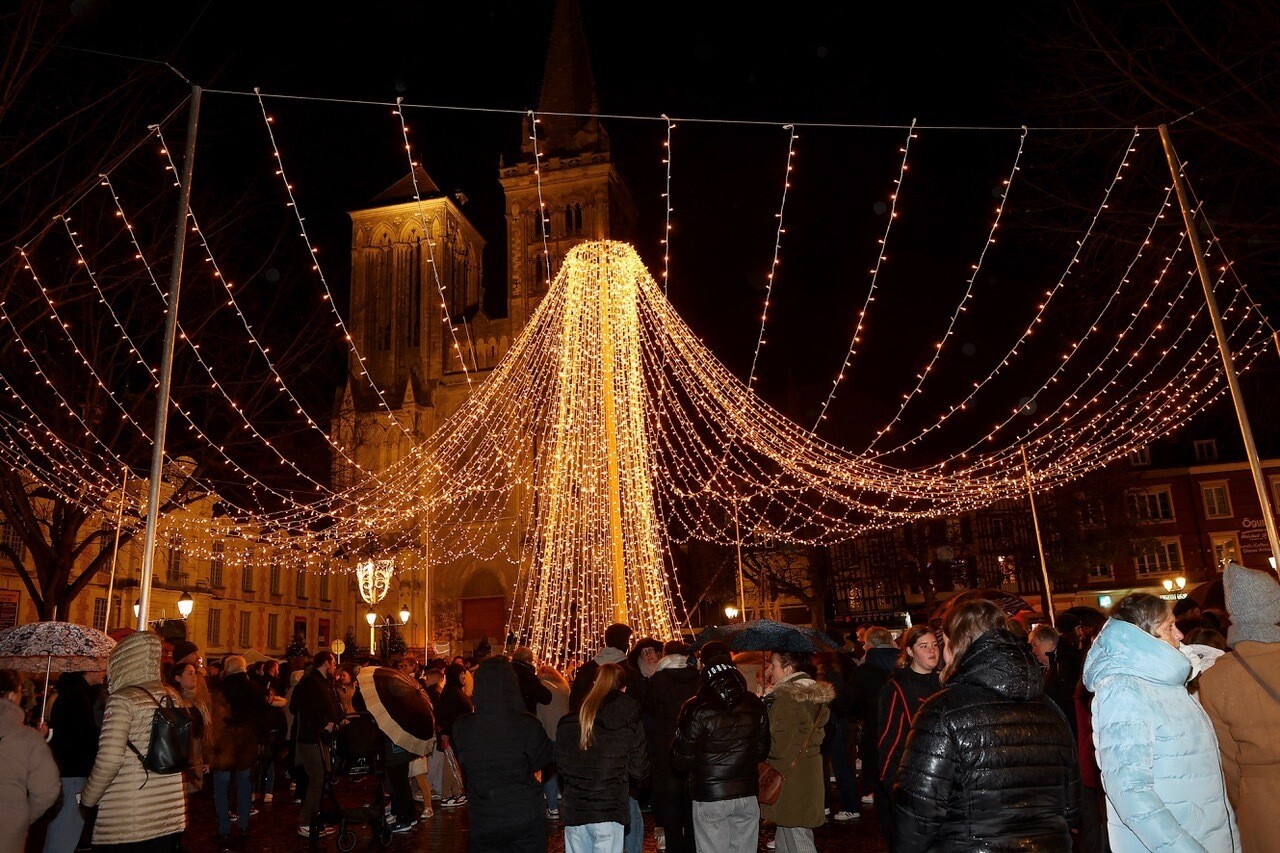 Lancement des illuminations de Noël à Lisieux