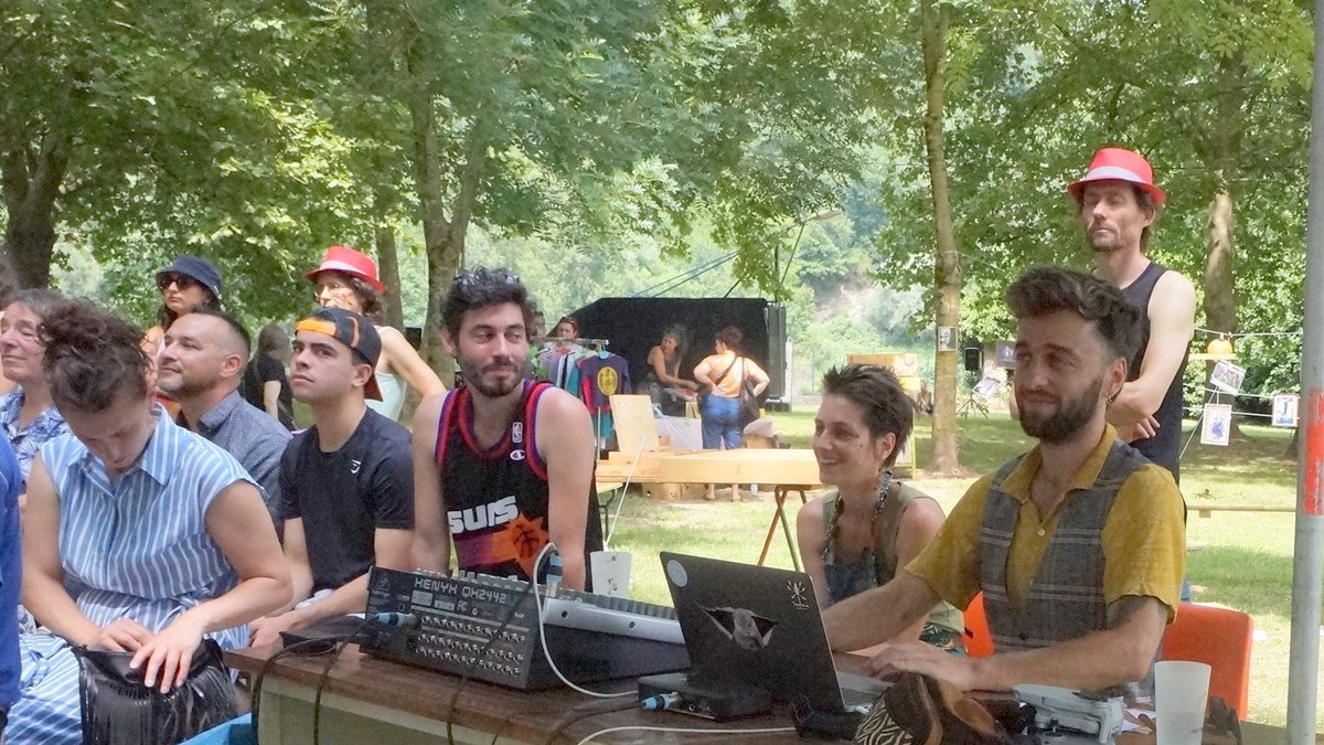 Festival et ateliers du cirque Ivre dÉquilibre au Laiterie