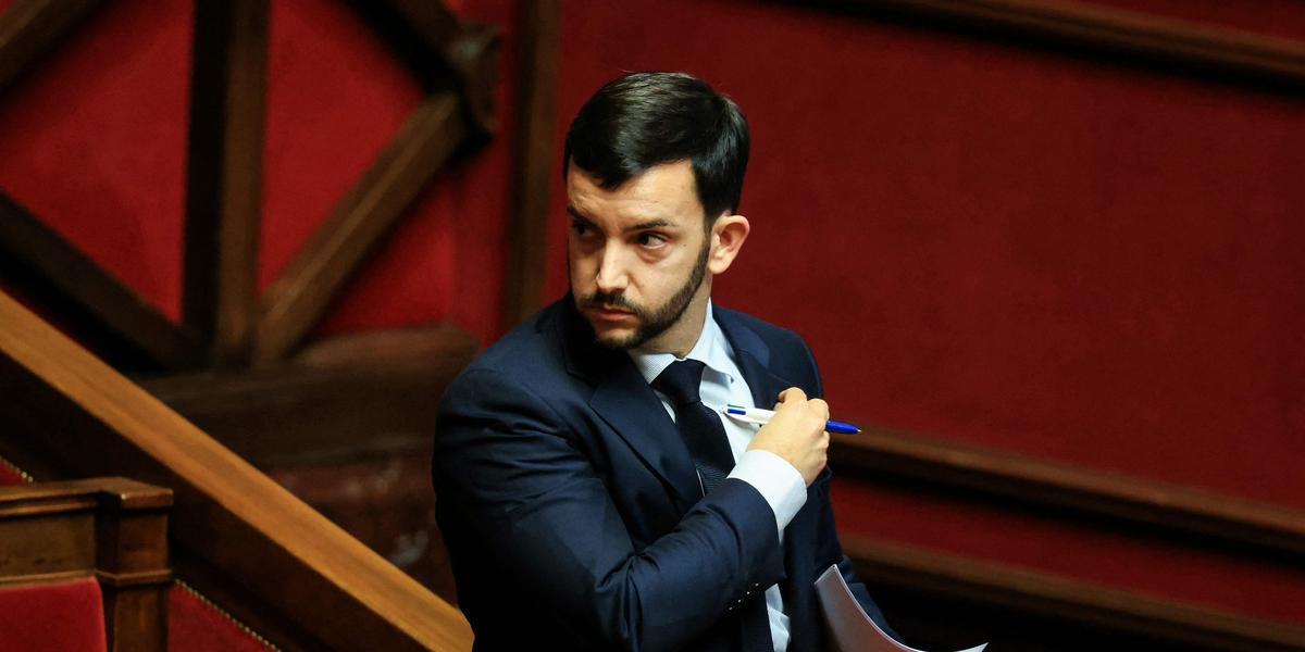 Photo de débat politique sur la réouverture des maisons closes