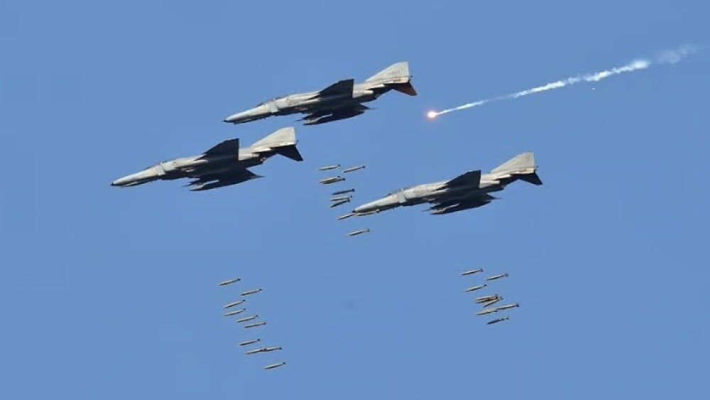 Avions de chasse sud-coréens lors d'un exercice de tir