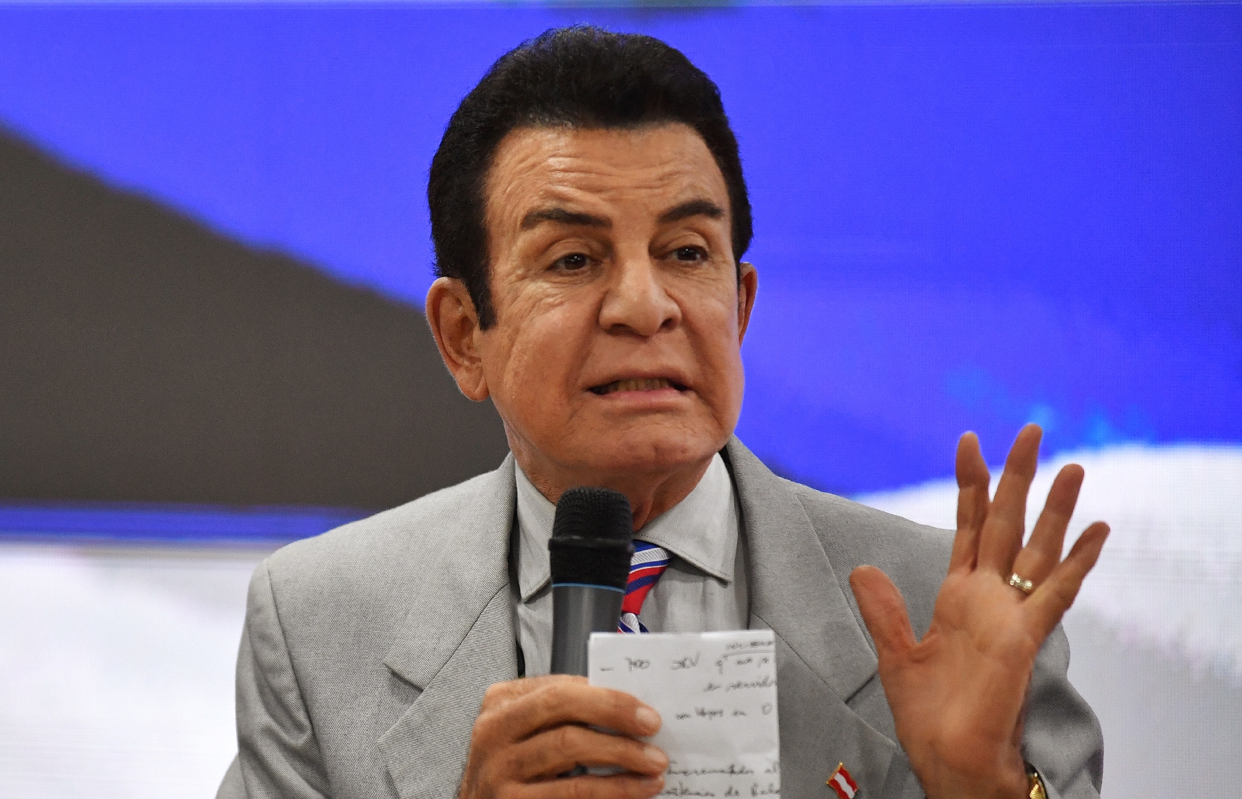 Photo AFP du dépouillement lors de l'élection hondurienne