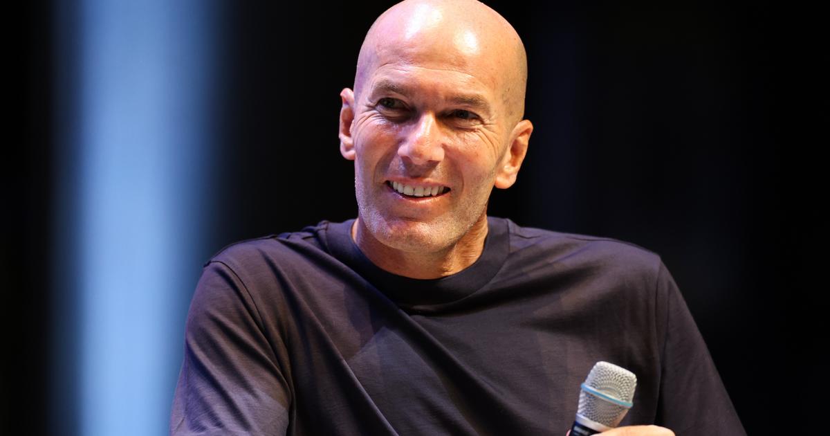 Photo montrant Zinédine Zidane et un club de National 3