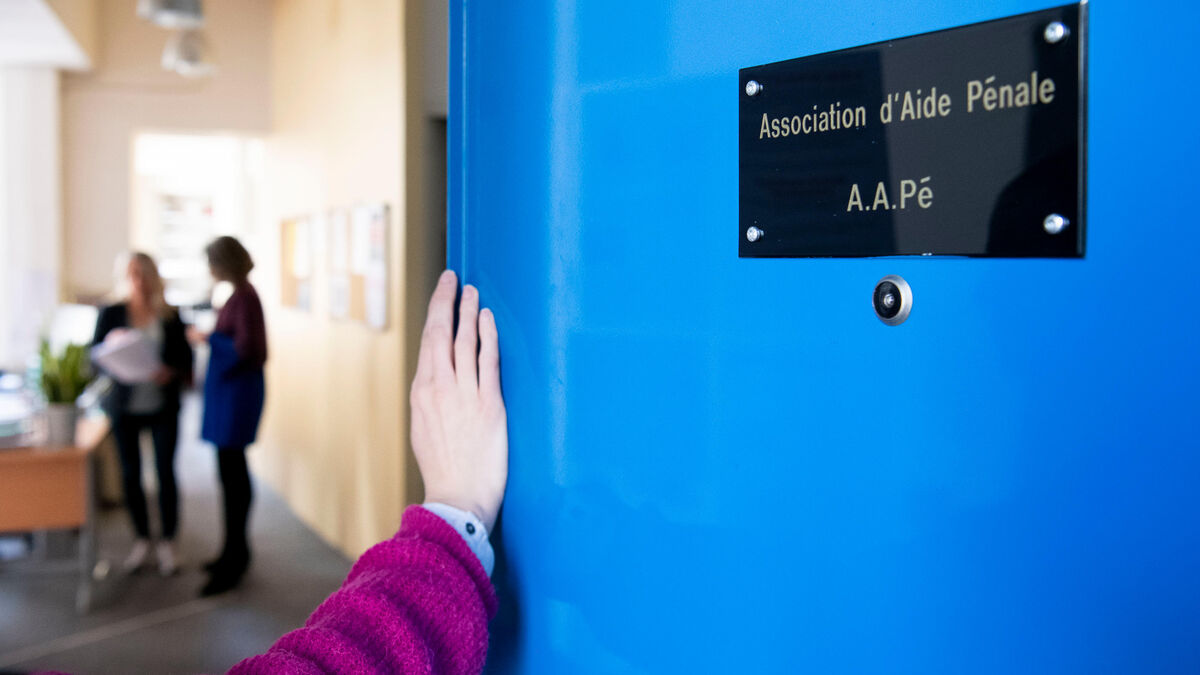 Vue d’un train TGV et d’un quai