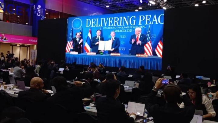 Tensions militaires et véhicules blindés lors du conflit Thaïlande-Cambodge