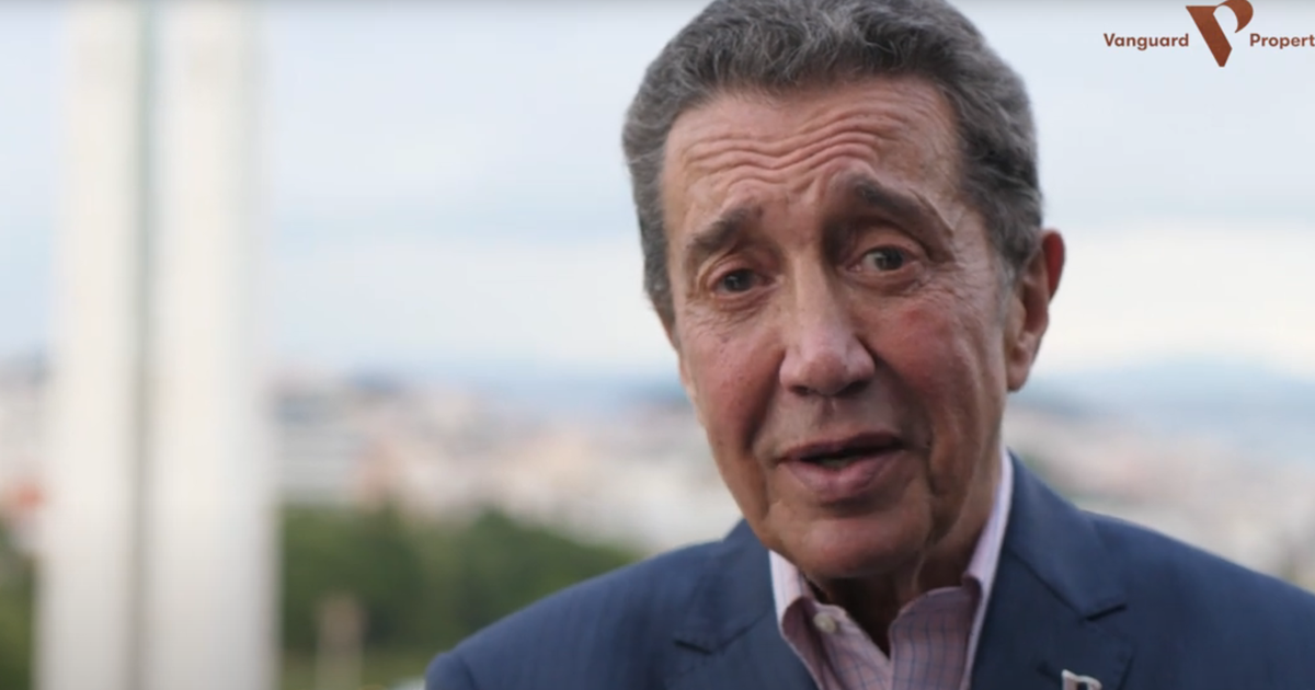 Portrait de Claude Berda, cofondateur d’AB Productions