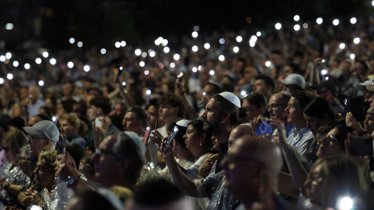 Cérémonie sur Bondi Beach en hommage aux victimes