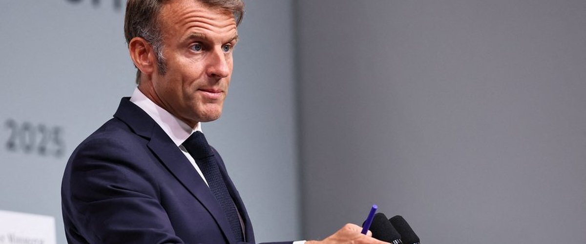 Poutine et Macron lors d'un échange diplomatique