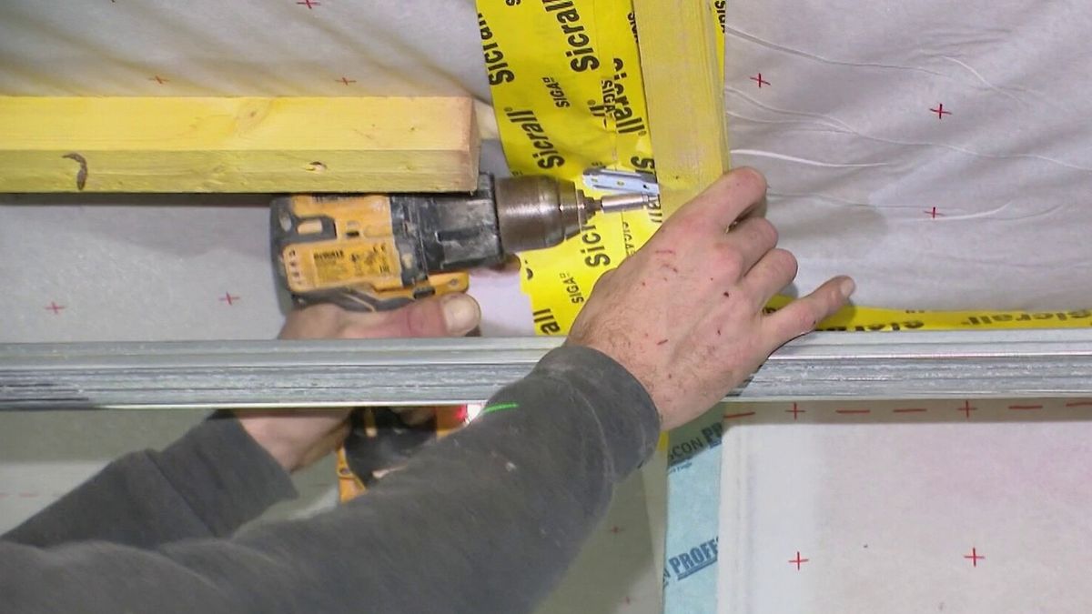 Manifestants autour du dispositif MaPrimeRénov' en France