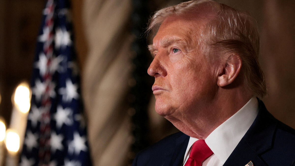 Donald Trump et Emmanuel Macron lors d'une conversation sur les prix des médicaments