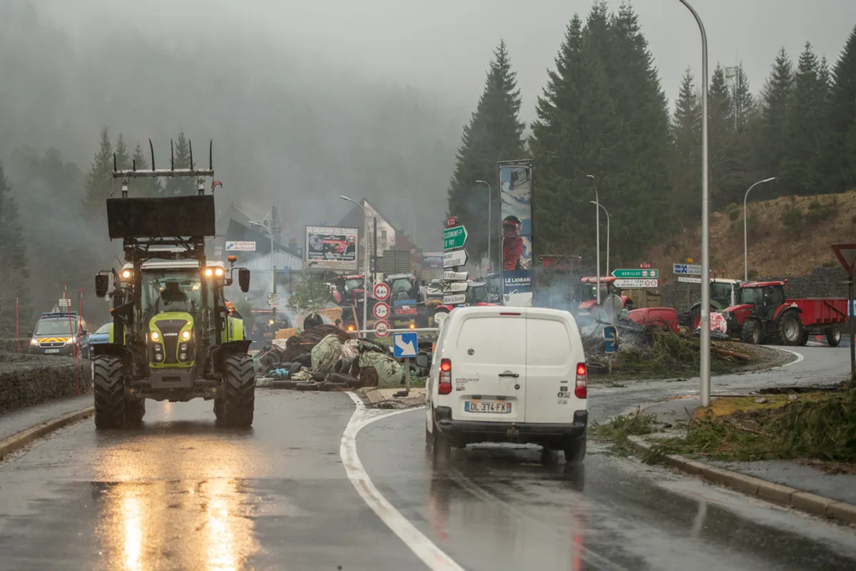 Tunnel du Lioran et routes bloquées dans le Cantal