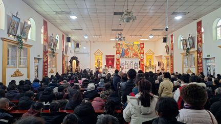 Messe de Noël célébrée à l'église de Tanggu, Tianjin, le 25 décembre 2025