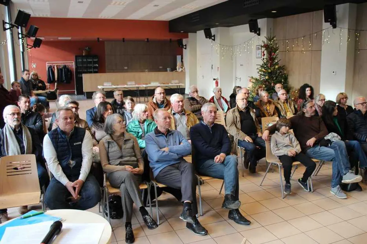 Vue d'ensemble d'un projet photovoltaïque à Bellenaves