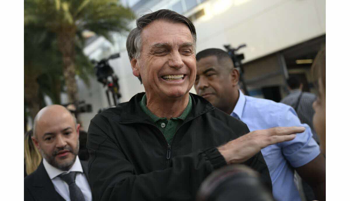 Bolsonaro lors d'une intervention médicale pour le hoquet