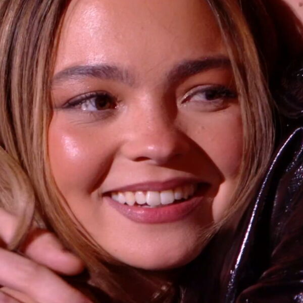 Mélissa sur scène après son élimination