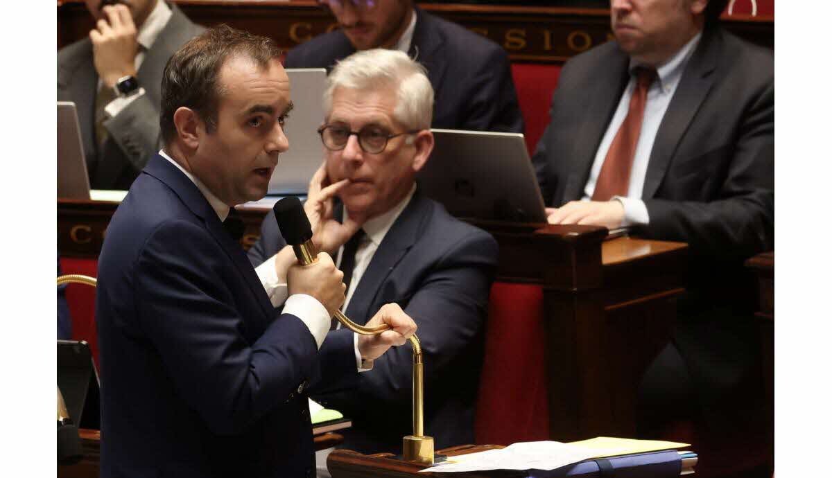 Sébastien Lecornu lors d'une session budgétaire
