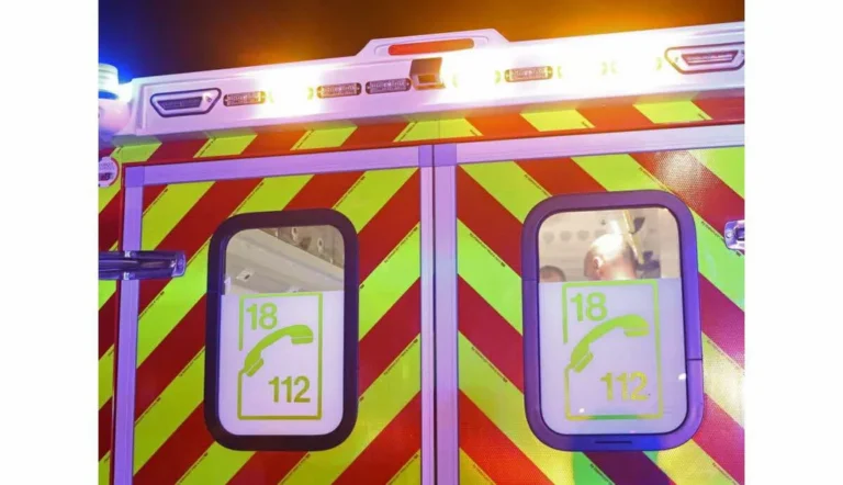 Lyon: mort d’un homme en trottinette percuté par une camionnette