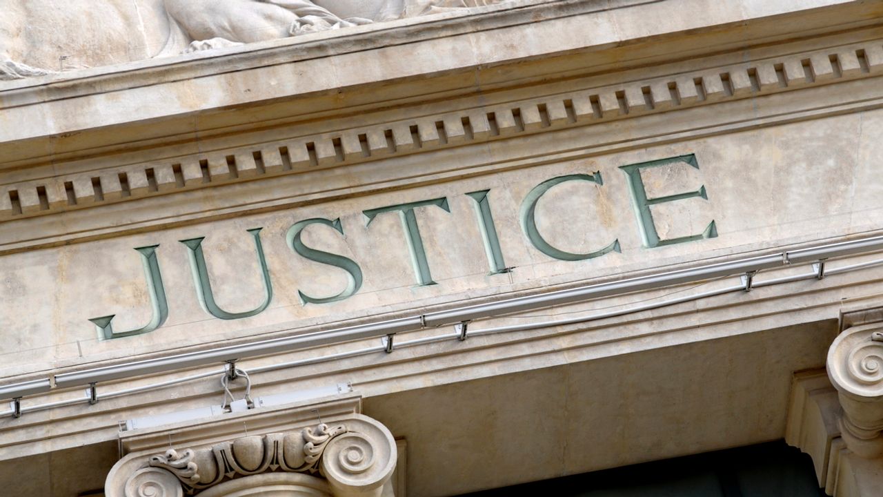 Affaire de justice à Tahiti impliquant un retraité