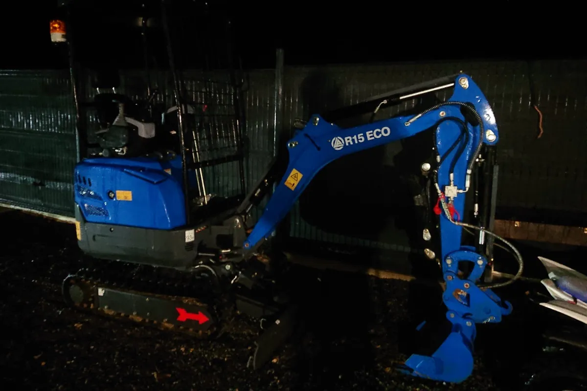 Engins de chantier et véhicules saisis lors d'une opération