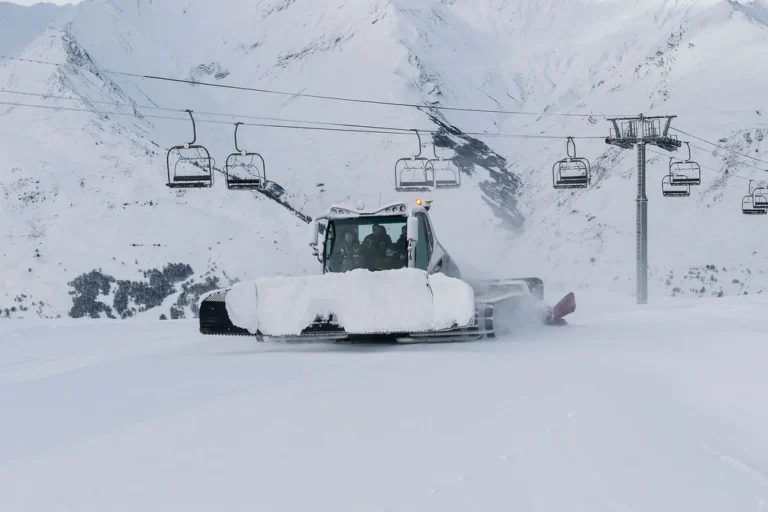 Val Thorens: randonneur sous le câble d’une dameuse