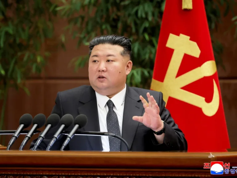 Corée du Nord lance des missiles vers la mer, disent Séoul et Tokyo