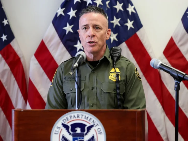 Greg Bovino évincé à Minneapolis : Tom Homan prend la relève