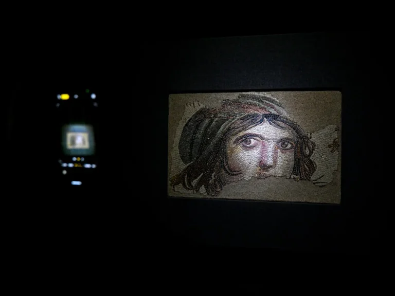 «La Fille gitane» enchante le musée Zeugma de Gaziantep