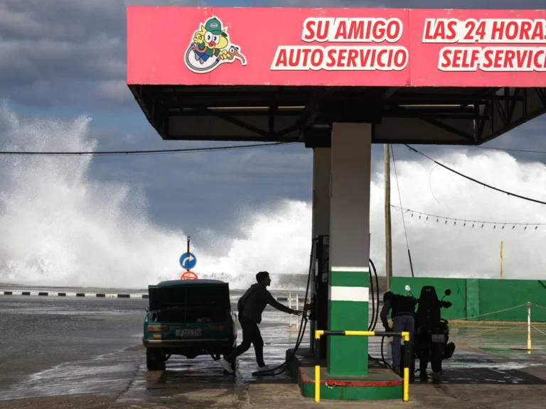Mexique suspend les livraisons de pétrole à Cuba sous pression US