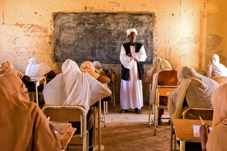 Soudan : 8 millions d'enfants privés d'école, fermeture record