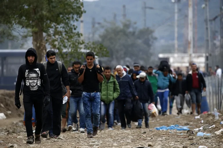 UE reporte expulsions de Syriens et favorise retours volontaires