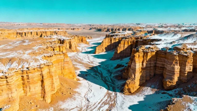 Aousserd : le Sahara extrême dévoilé en hiver, un territoire isolé