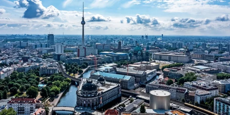 Berlin: coupure d'électricité après incendie de câbles criminel