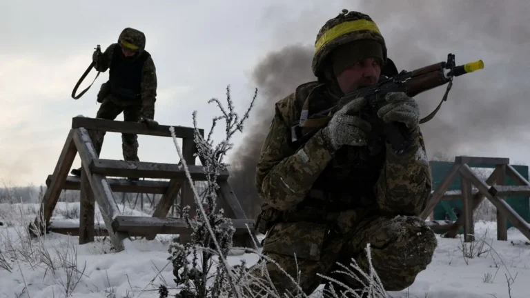 Conquêtes russes en Ukraine : 5 600 km² en 2025, un record