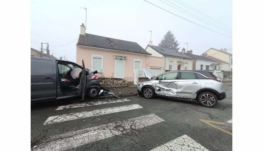 Deux accidents de la route: Creusot et Cherbourg, hospitalisations